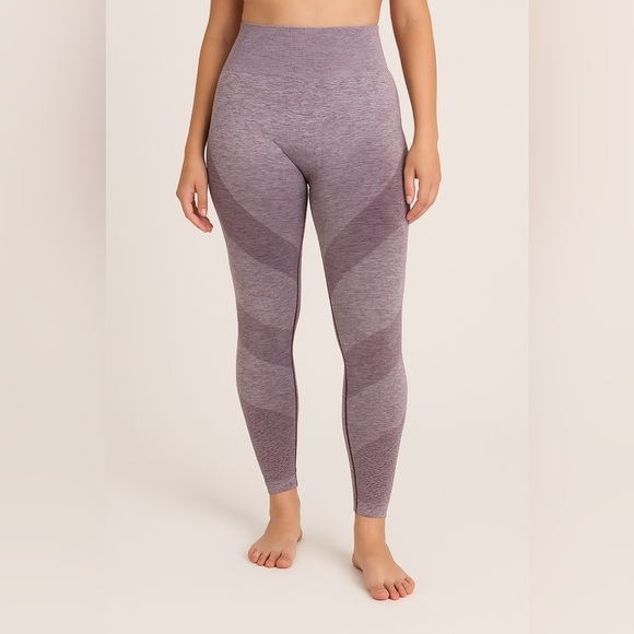 PINK Victoria’s Secret seemless tights
Size medium women - Picture 1 of 6